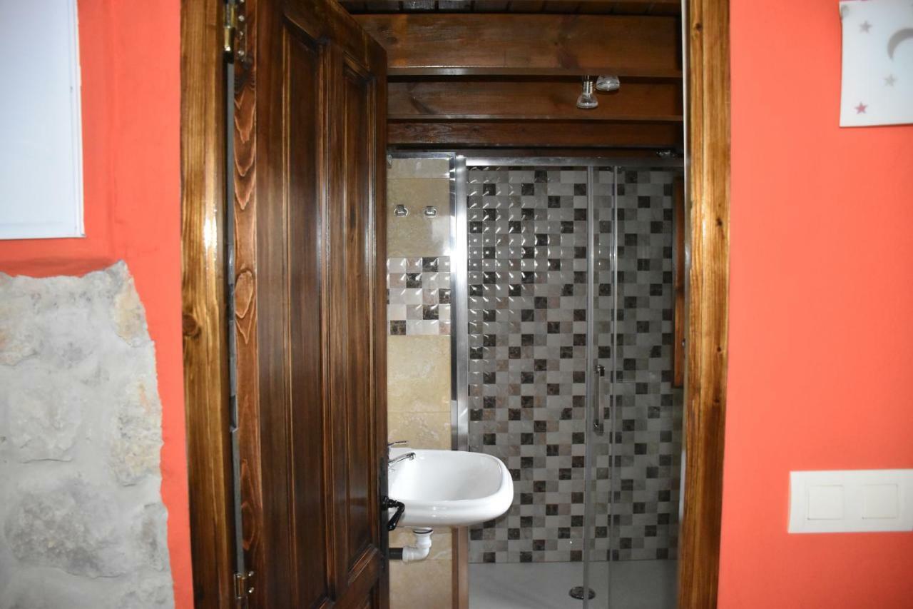 Vivienda Vacacional El Navariegu 1 Villanueva de Pria Bagian luar foto